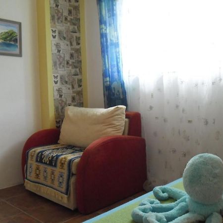 Family Apartment Garden And Sea Petrovac Exterior foto